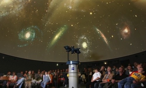 Live-Vorführung im Planetarium