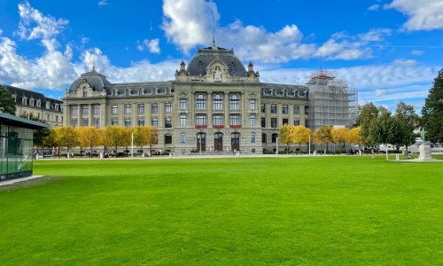 Universität Bern, Auditorium Ewald Weibel