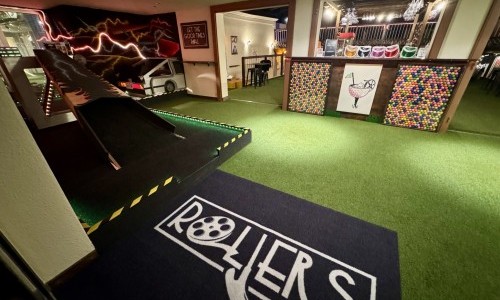 Opening Weekend! Rollers Mini-Golf Bar 