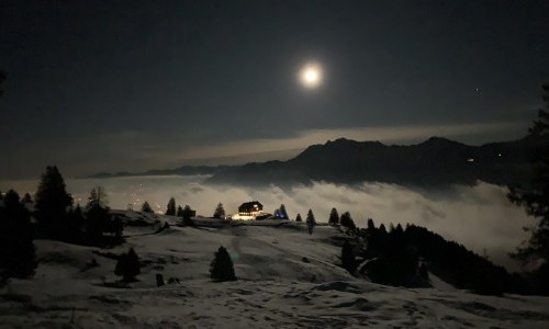 Mondschein-Schneeschuhwanderung